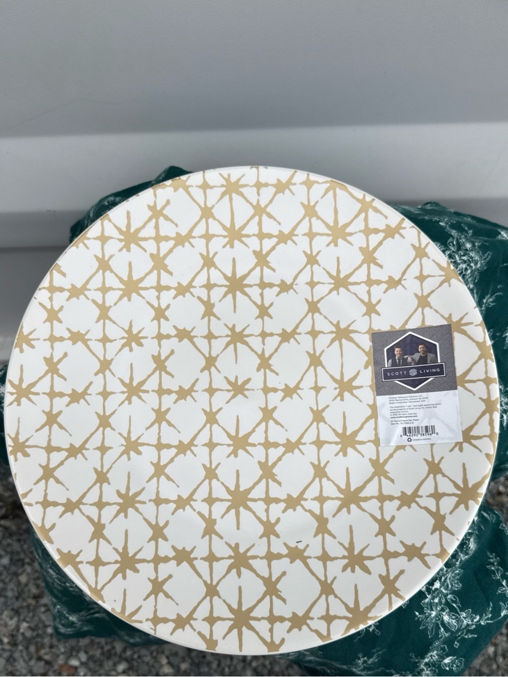 2019 Scott Living 12” Round Faded Star  Decorative Round Platter with Gold